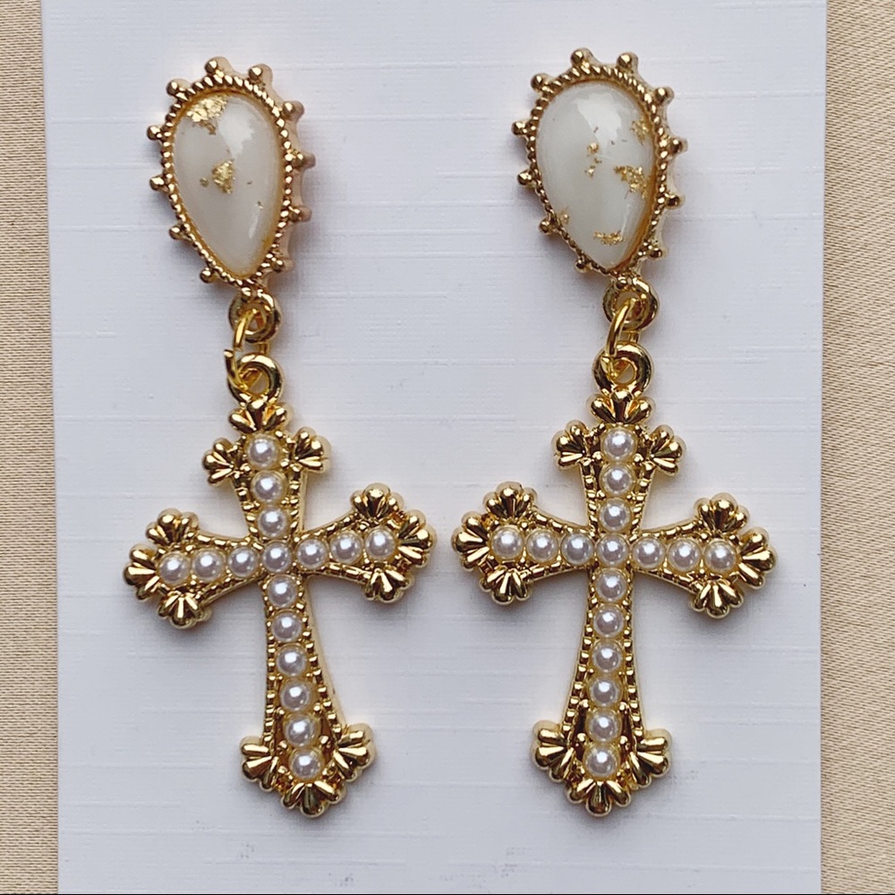 Gold Flake Pearl Cross Stud Earrings